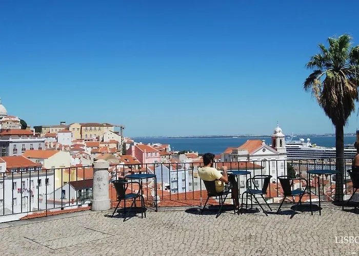Cozy And Confortable Your Alfama Story Lissabon
