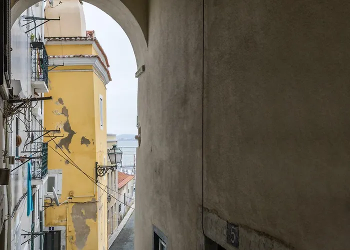 Cozy And Confortable Your Alfama Story Lisbon